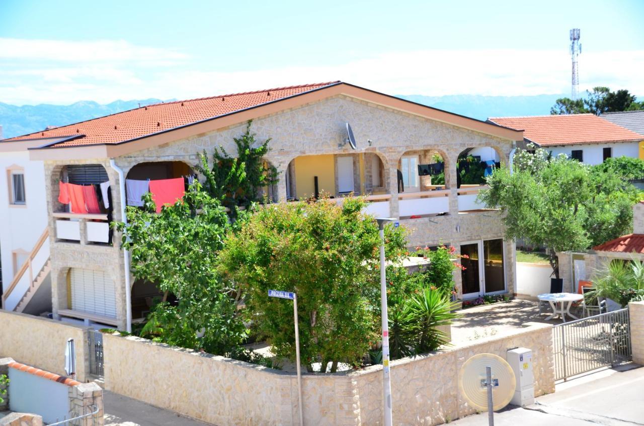 Apartements Delfin Vir Esterno foto