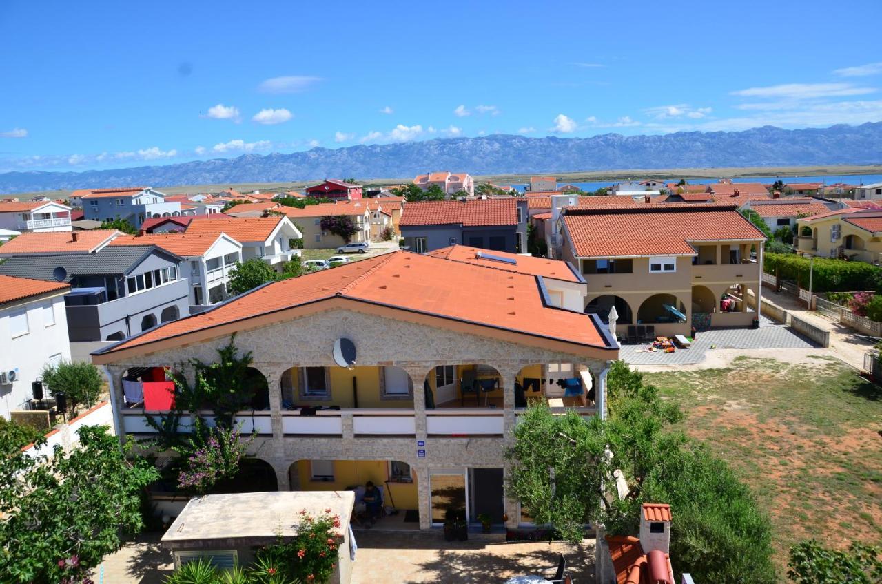 Apartements Delfin Vir Esterno foto
