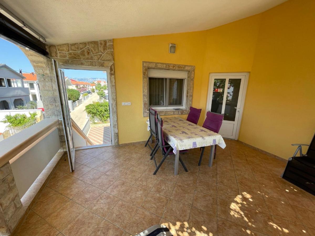 Apartements Delfin Vir Esterno foto