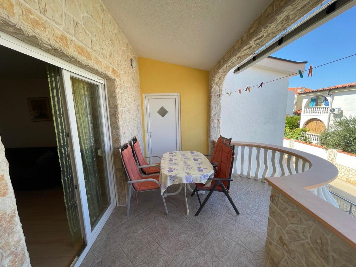 Apartements Delfin Vir Esterno foto