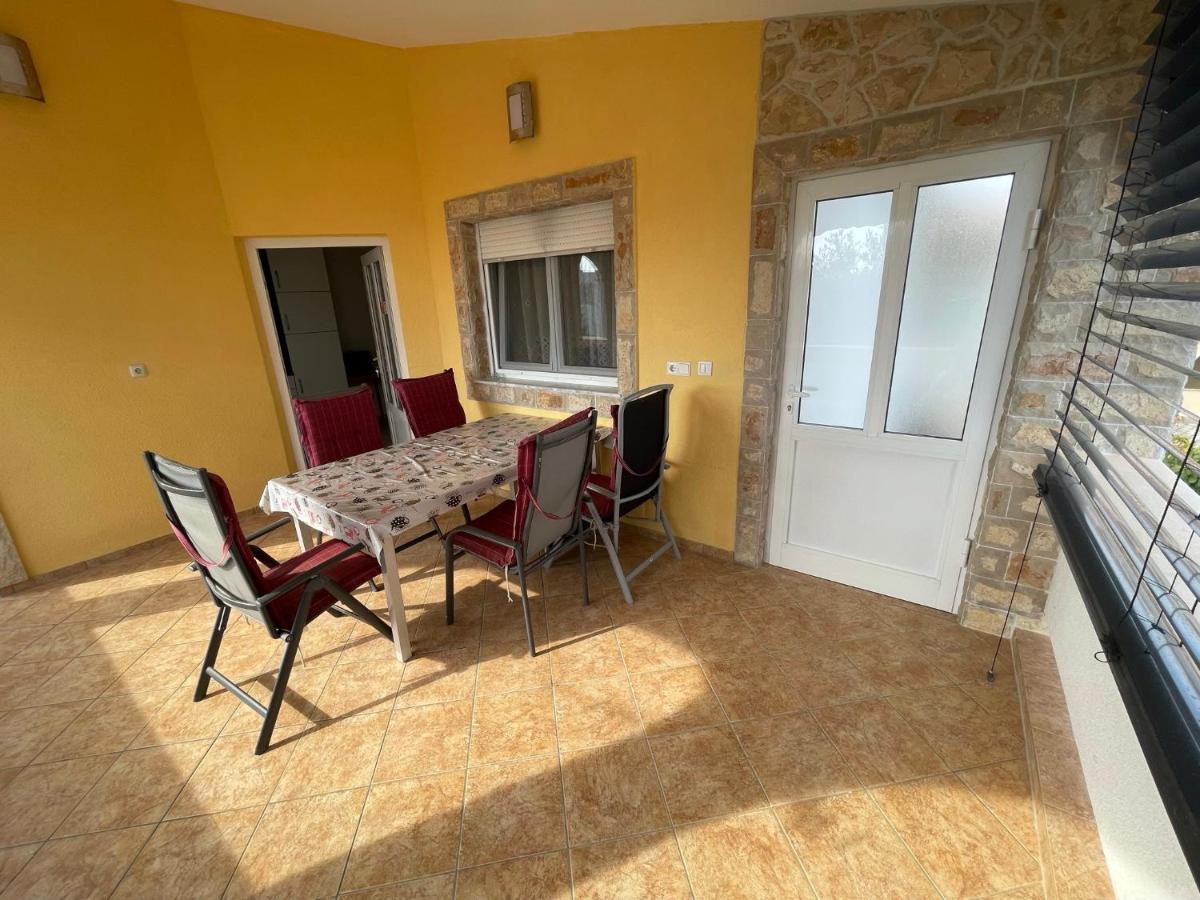 Apartements Delfin Vir Esterno foto