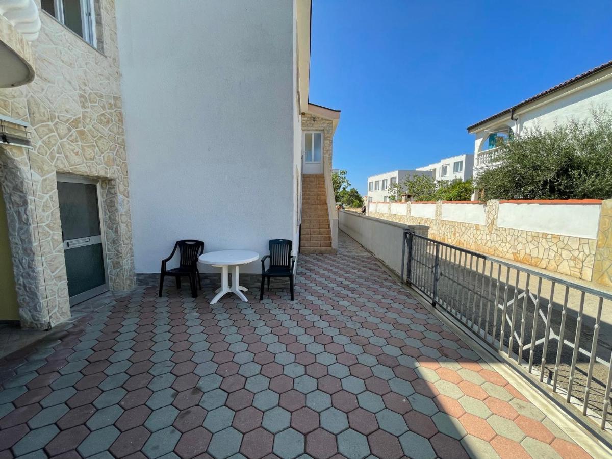 Apartements Delfin Vir Esterno foto