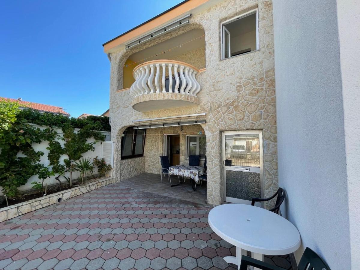 Apartements Delfin Vir Esterno foto