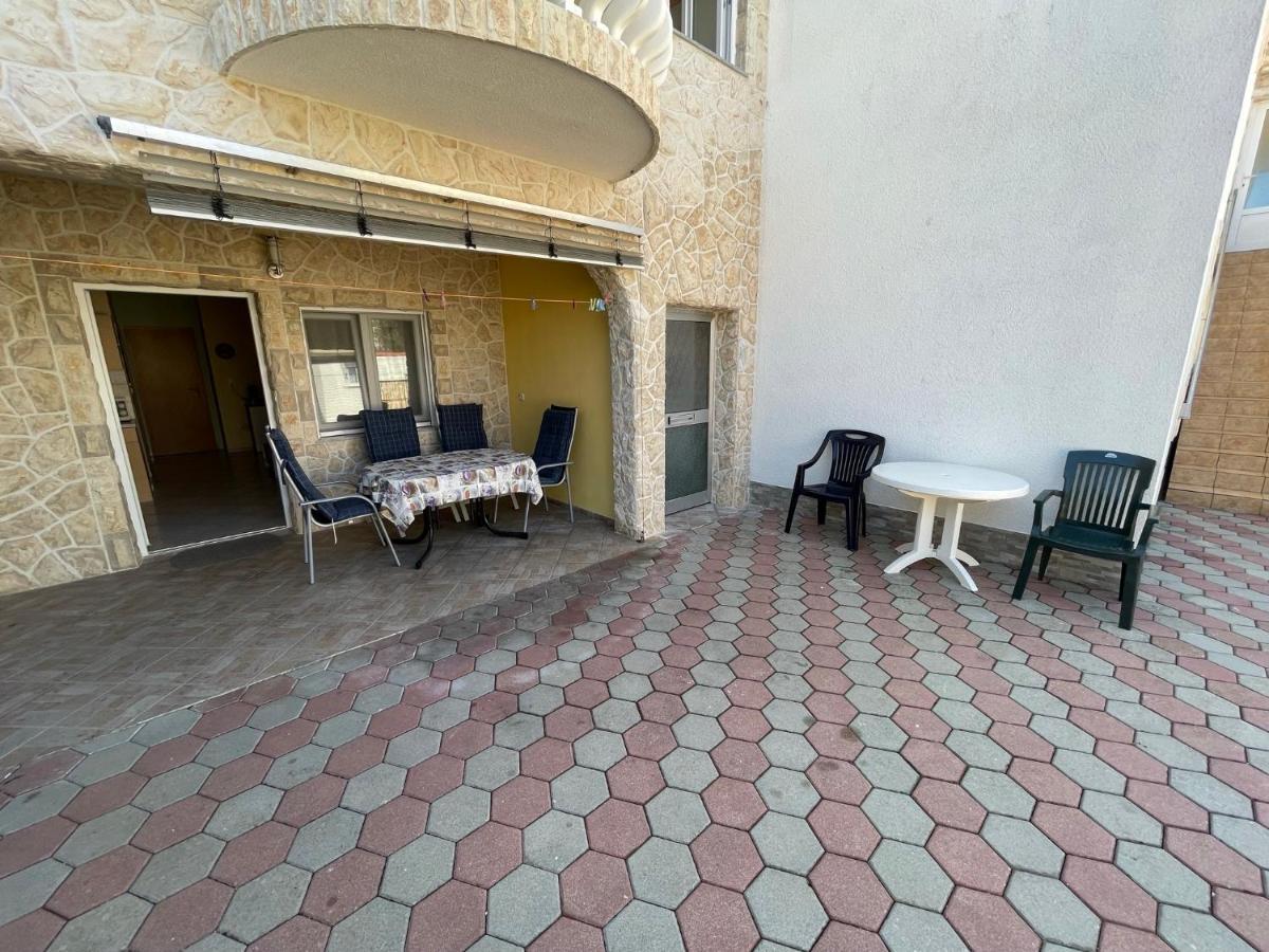 Apartements Delfin Vir Esterno foto