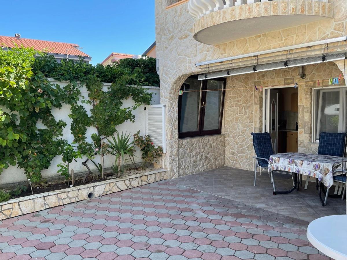Apartements Delfin Vir Esterno foto