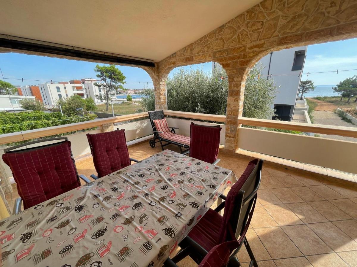 Apartements Delfin Vir Esterno foto