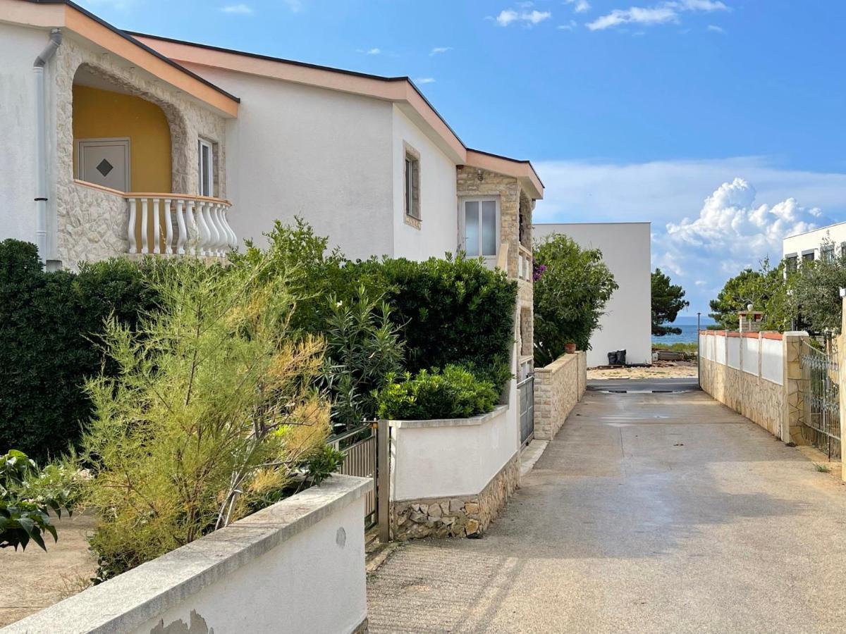 Apartements Delfin Vir Esterno foto