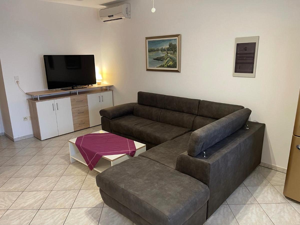 Apartements Delfin Vir Esterno foto