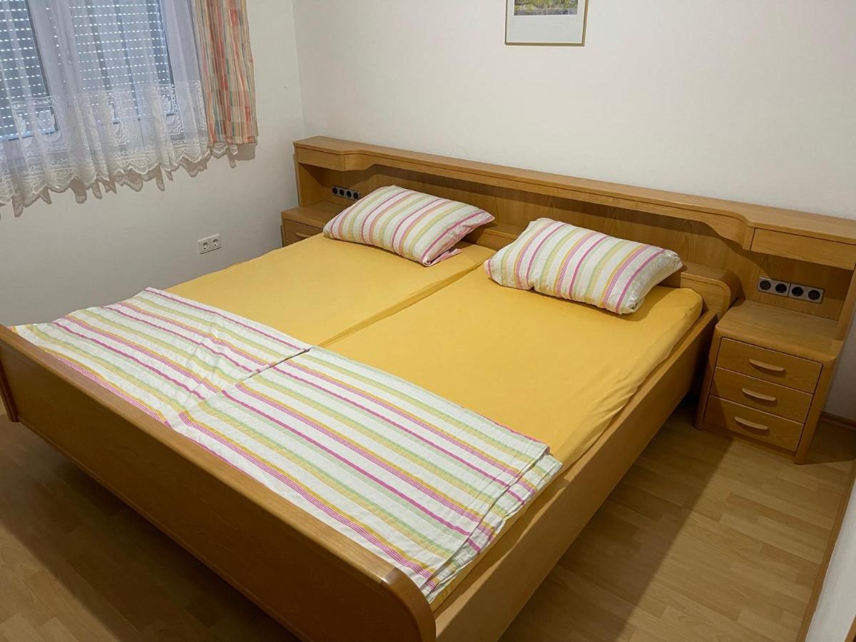 Apartements Delfin Vir Esterno foto