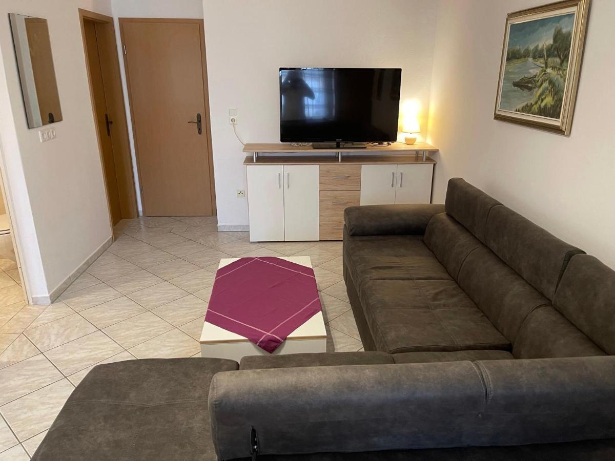 Apartements Delfin Vir Esterno foto