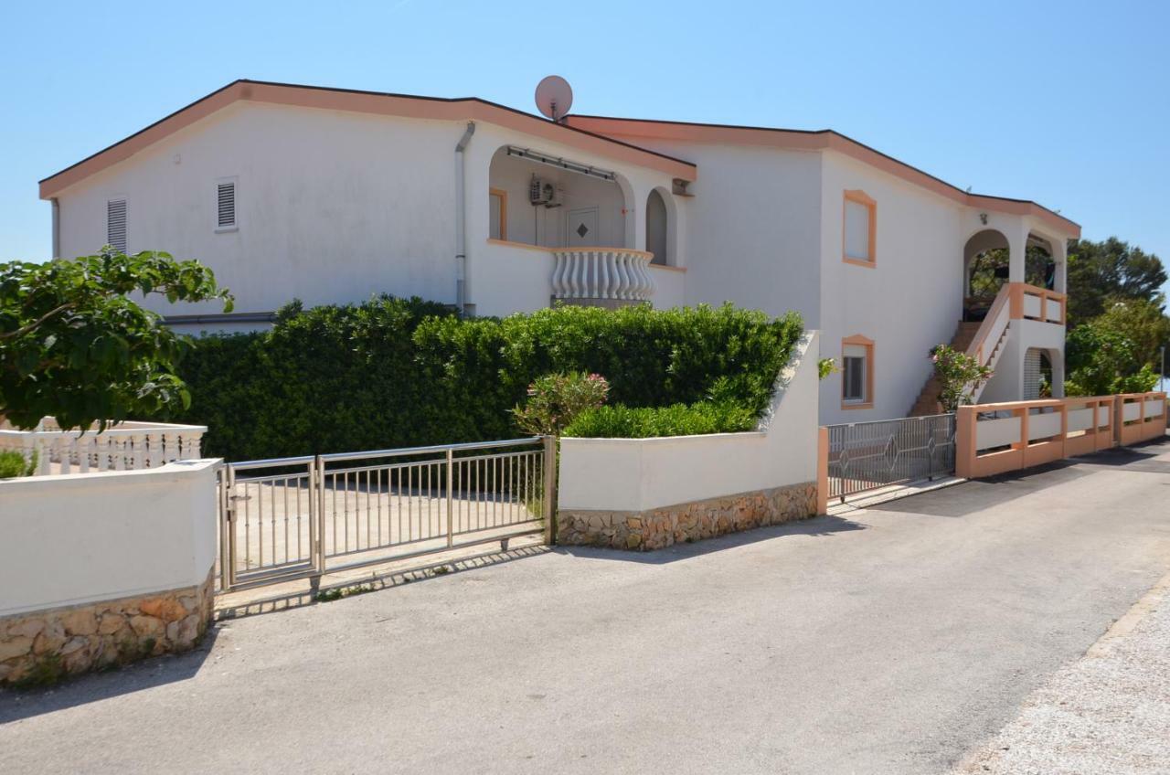Apartements Delfin Vir Esterno foto